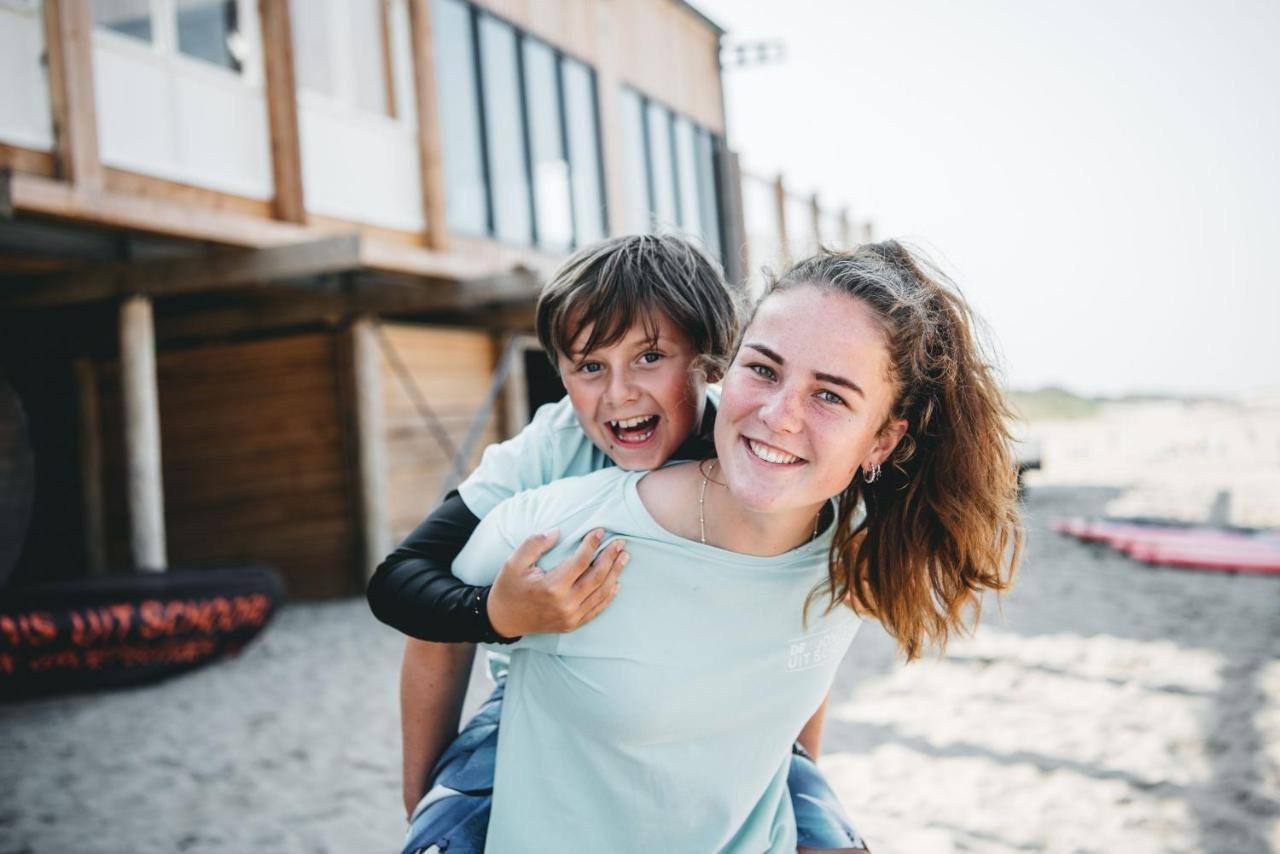 Family & Surfhostel Petten Exterior photo